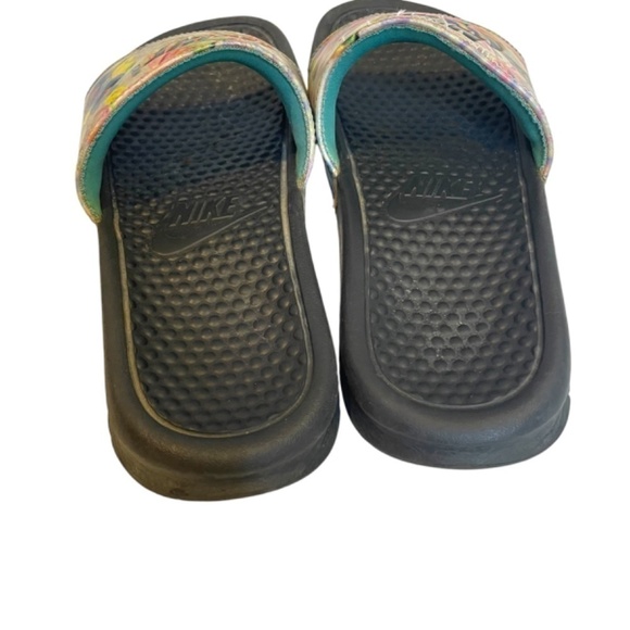 Tropical Nike Slides - Picture 5 of 6